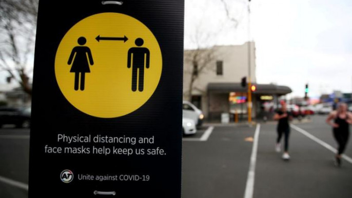 New Zealand’s Auckland back to lockdown