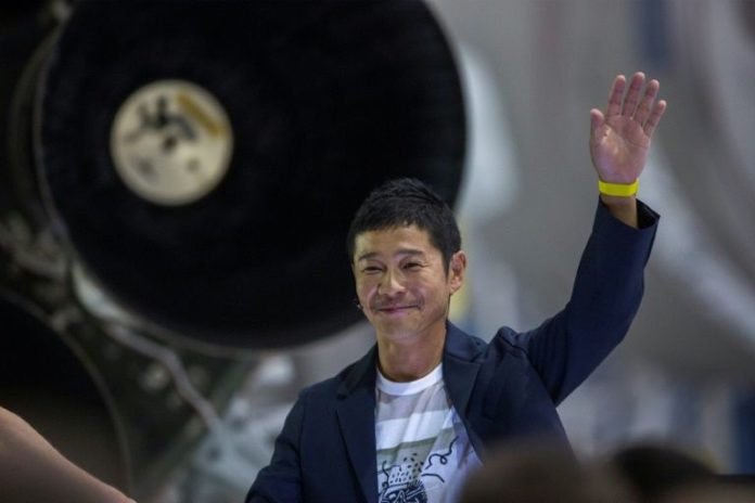 Japan billionaire offers space seats