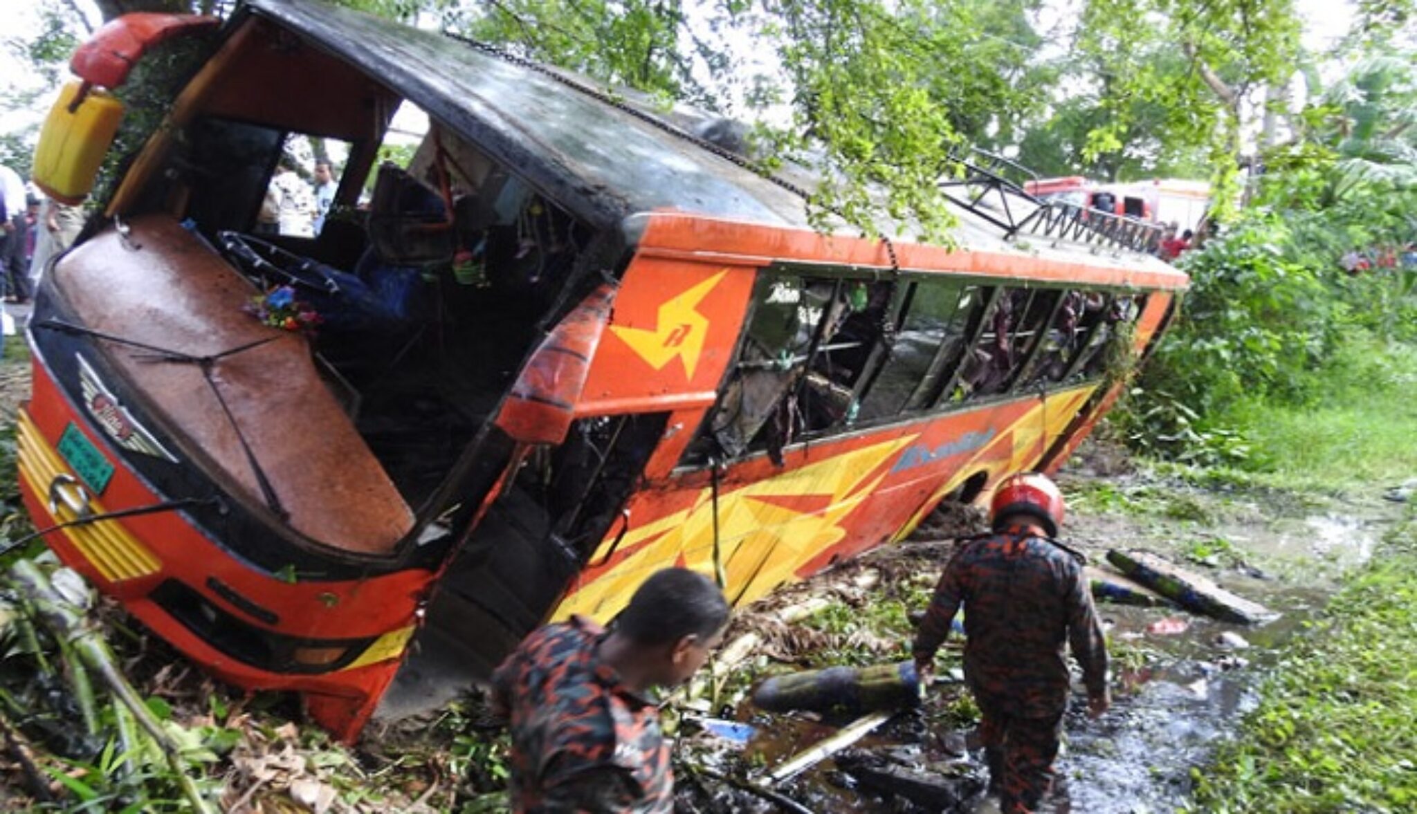 10 buses vandalised at Science Lab demanding half fare - PBC news