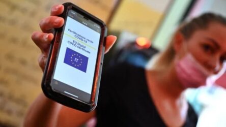 Italy makes Green Pass mandatory for all in job market