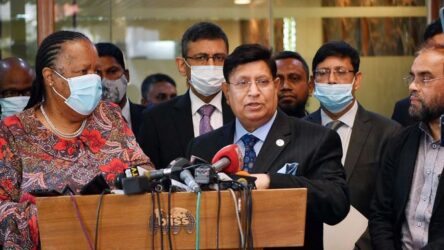 Not worried about being invited or not: Momen on US summit